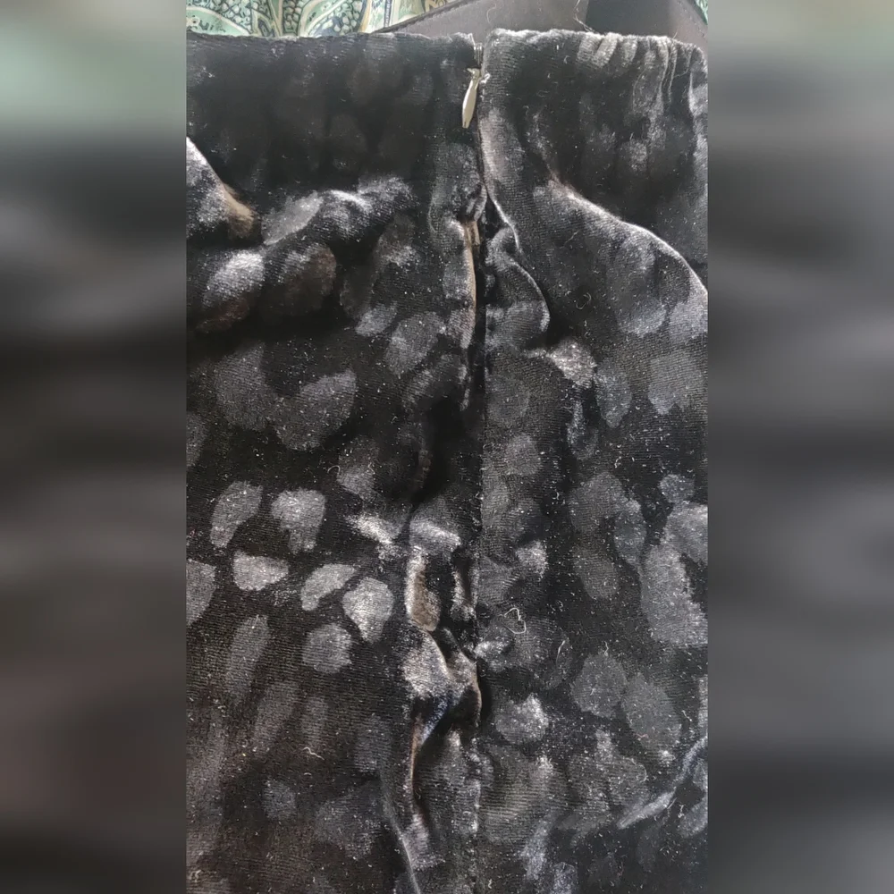 Zara Black Textured Velvet Pants - Picture 7 of 16